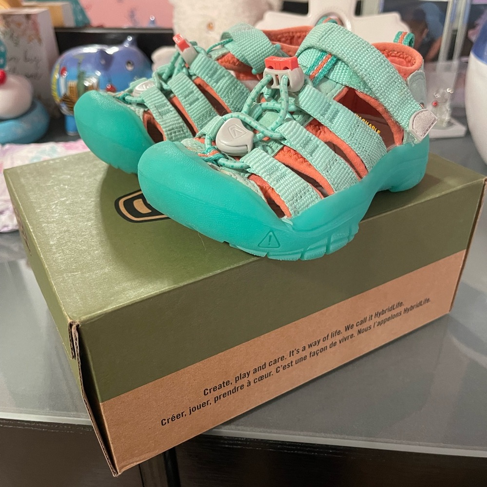 Keen Girl Sandals